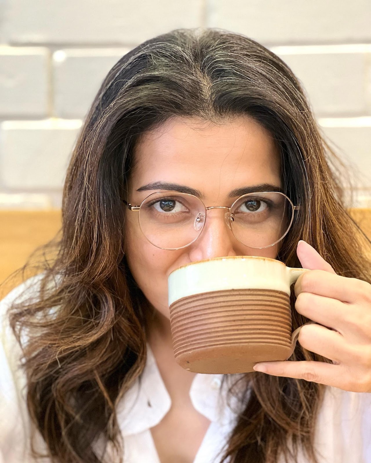 Dhivyadharshini Photoshoot in White Dress3